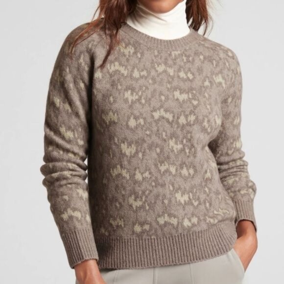 Athleta Hawthorn Animal Print Merino Wool Crewneck Tan Sweater 982835 Small - Picture 1 of 7
